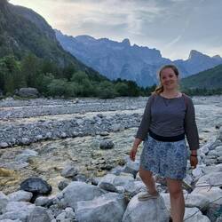 Wanderung im Flussbett