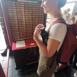 Dieses Ritual ist hier sehr beliebt! Habe versehentlich das Mikro zu gehalten..