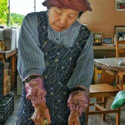 Am Straßenrand versorgen wir uns mit gebackener Süßkartoffel und gegrilltem Mais.