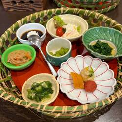 Food arrangements - everywhere