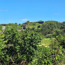 Blick auf das Fort von Land aus