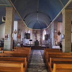 in der schlichten kath. Kirche Sainte-Anne