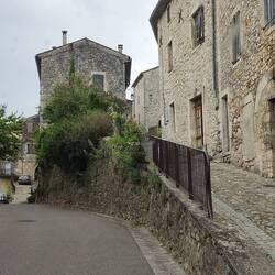 Vallon pont d'Arc, Stadt