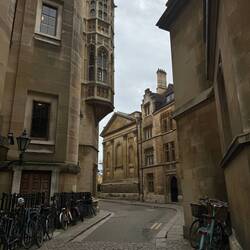 Getting Harry Potter vibes