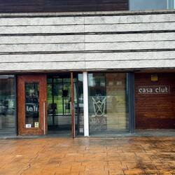 Entrance to a very fancy golf club in Cirueña