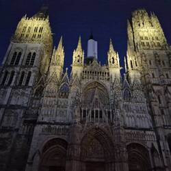 Kathedrale by Night
