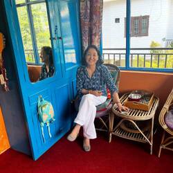 Seine Frau: Designerin und Fotomodell: mm_marzhanmarshall