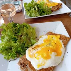 I walked 92 kilometers for this crepe