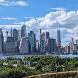 Blick von Brooklyn über die Manhatten Skyline