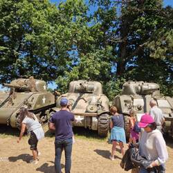 3 Sherman Panzer