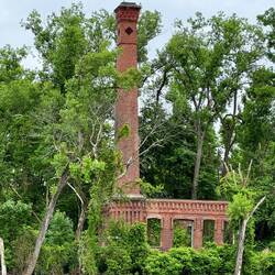 This was the largest ice house on the Hudson back in the day (1885) in Stuyvesant