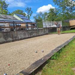 mal wieder boulen auf grob geschotterter Bahn, macht trotzdem Spaß