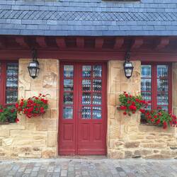 Crêperie La Fregate mit passenden Gardinchen