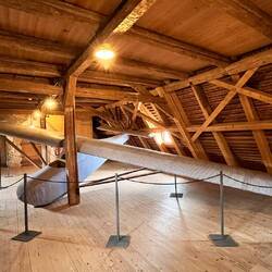 Sogar ein Flugzeug wurde gebaut (aber nie genutzt)