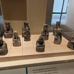 Noorse schaakset, oorsprong van het idee van wizard chess