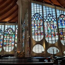 Jeanne d'Arc kerk binnen