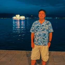 La forteresse Bourdzi est un fort militaire construit au milieu de la rade de Nauplie.