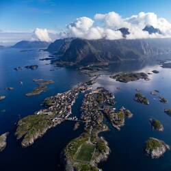 Henningsvær