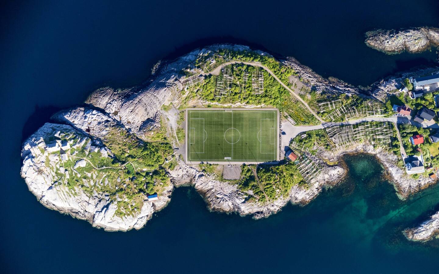 Henningsvær Stadium