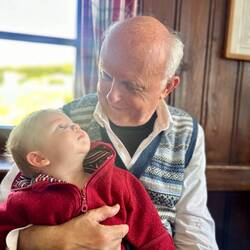 Ja, wer ist denn da?