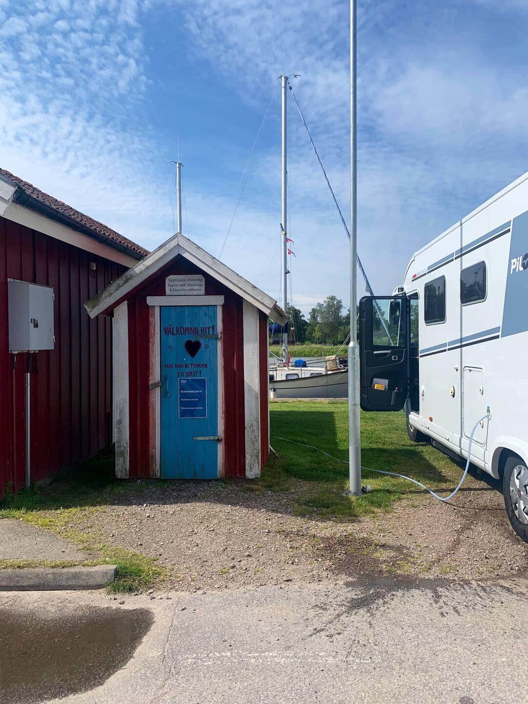 Toilettenhäuschen in Lyrestad