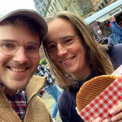 Zum Wellness gehört natürlich auch Ernährung! Die typischen Karamell-Waffeln....