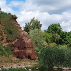 Der rote Steilstrand von Kallaste