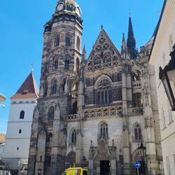 Cathédrale Sainte-Élisabeth de Košice : plus grande église slovaque 🇸🇰