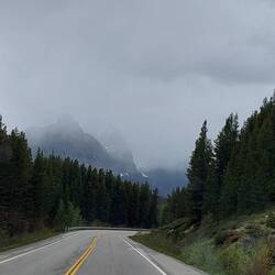 ... doch schon bald ziehen schwarze Wolken auf ...