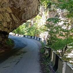 Down the Lajanuri gorges. Somehow we keep our heads low