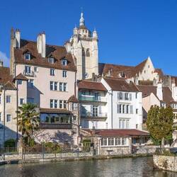 Häuser am Rhein-Rhône-Kanal