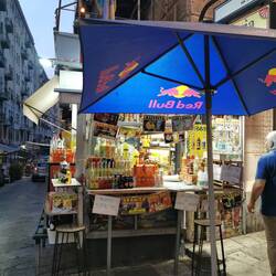 Wenn der Aperol nicht rollt, gibt es ihn am Kiosk 😄