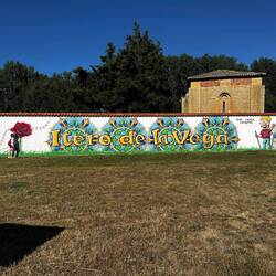 A cool mural greets you as you head into Itero de la Vega