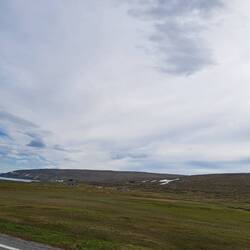 Durch die baumlose Tundra in der Finmark