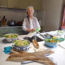 Oma an ihrem Lieblingsplatz😜