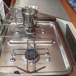 Anche con la barca piegata si usano i fornelli, no problem!