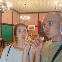 Beim Bankett im rekonstruierten (Fr)Esszimmer des obersten Verwalters in Dejima.