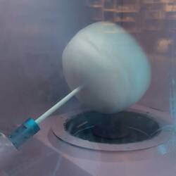 Machine making us cotton candy