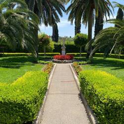 Gardens again. Hard to believe there are huge tunnels under our feet