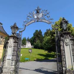 Das Schulsystem ist wohl etwas elitärer 😁