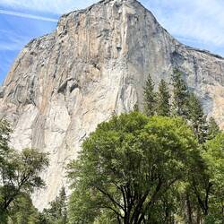 El Capitan - here are free climbers on the wall 🧗 … sometimes weeks to a month