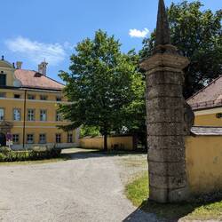 House that was used for several scenes such as when Maria arrived.