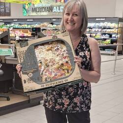 Pizza and frozen Margaritas from Aldi's for our first dinner in Laurel
