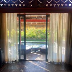 und mer händ en chliine Pool für öis zwei ganz allei