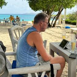 nebenbei ein wenig das erste Deutschlandspiel kucken..😊