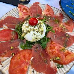 Italian Burgeta in Leon