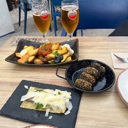 Wir belohnen uns mit Tapas für den schönen Tag