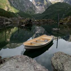 Bondhusvatnet, ein Bild von Bergsee🤩