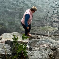 Erster Test der Wassertemperatur