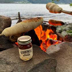 Stockbrot und Hasselnussschnaps